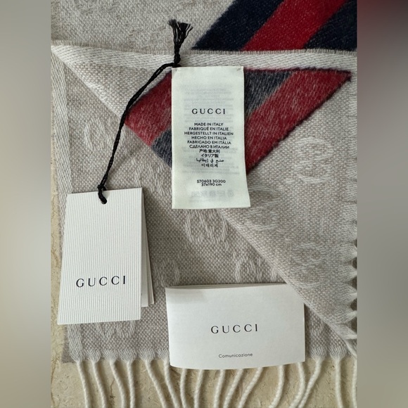 🎉HP🎉! NWT Authentic GUCCI Wool Scarf.
Made In Italy. - Picture 9 of 12